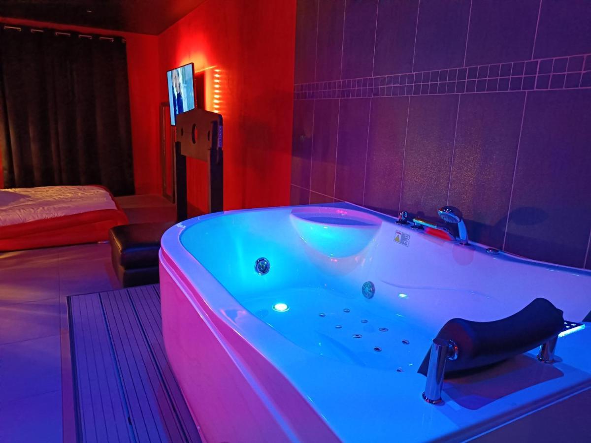 Appartement Balneo Et Sauna Prives The Red Room Mauguio Eksteriør billede